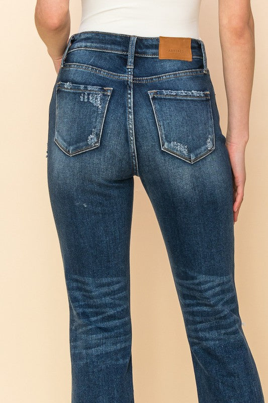 HIGH RISE STRETCH DISTRESSED ANKLE STRAIGHT JEANS